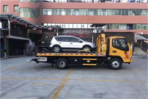 白碱滩汽车紧急补胎换胎救援