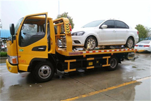 白碱滩附近拖车救援24小时服务热线